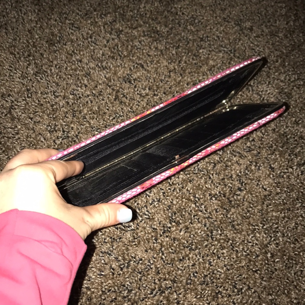 Long hand wallet 🌸 - Picture 3 of 3